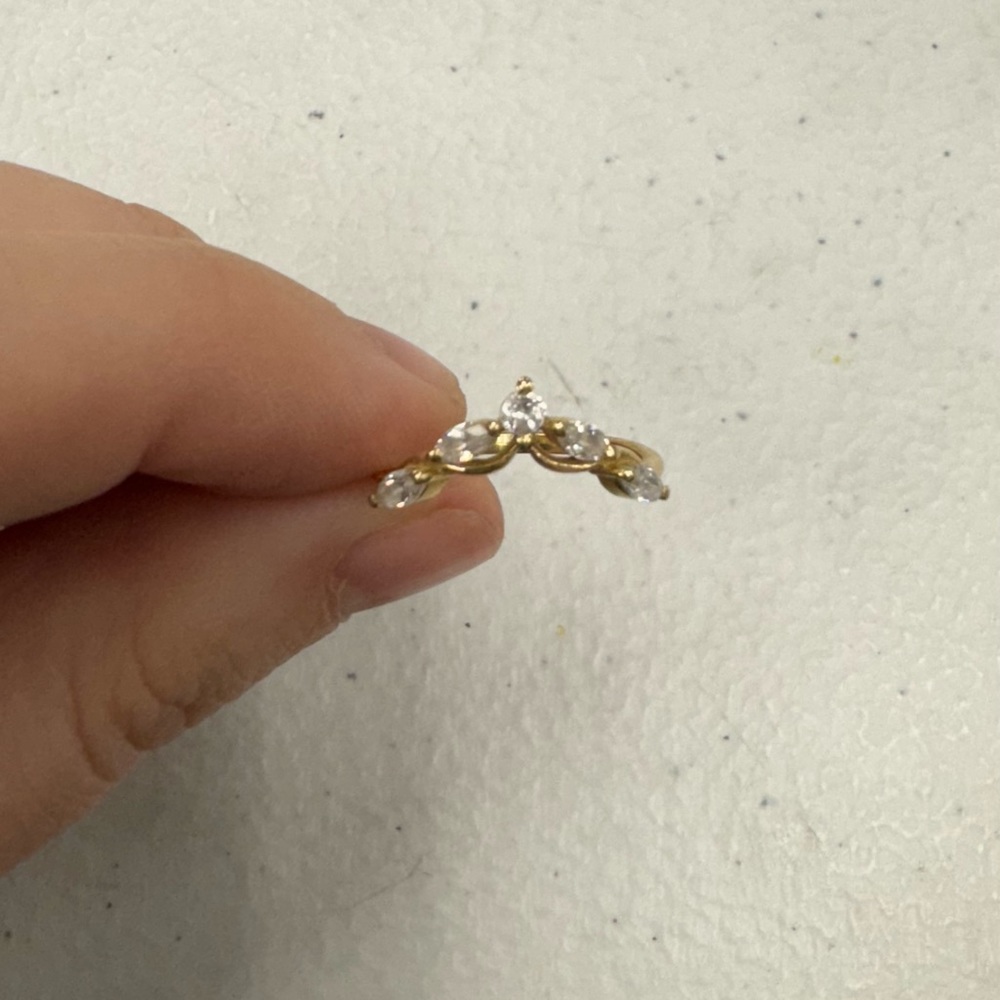Princess wedding band